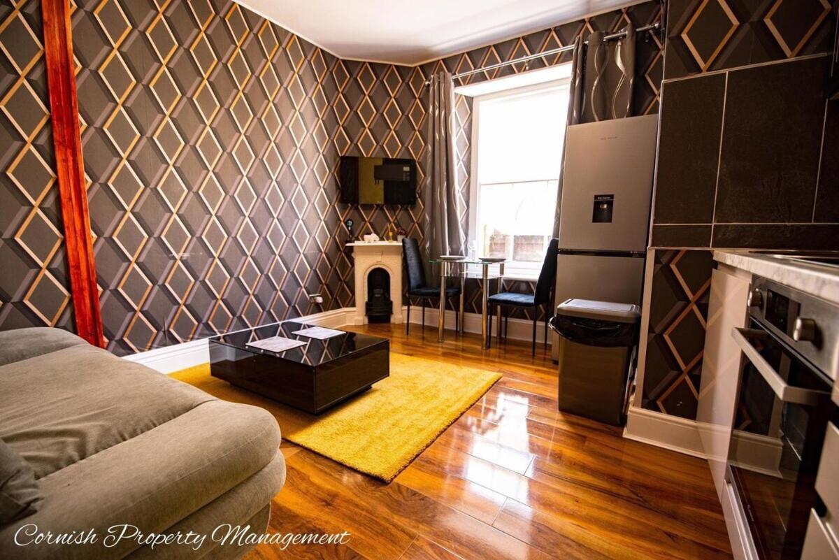 River Street Apartments Truro Chambre photo